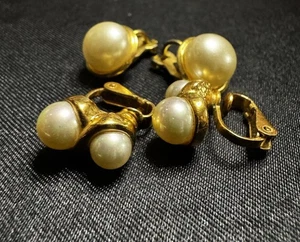 2 Pairs of Golden tone Pearl Clip On Earrings Vintage - Picture 1 of 8