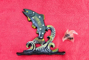 Wand Deko Hänger Gusseisen Metall Fisch Forelle Design Vintage Handtuch Mantel - Bild 1 von 4