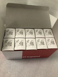 10 Pack Pass & Seymour PT20AC1RED Plug Tail Single Pole Switch - Picture 1 of 7