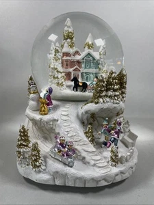 Christmas Village Snow Globe with LED Lights - Plays 7 Carols - Picture 1 of 9