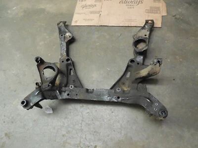 06-10 BMW E61 E60 530Xi 535xi AWD suporte do motor dianteiro subquadro crossmember - Imagem 1 de 4