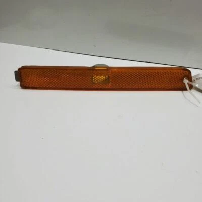 1996-1999, Saturn S Sedan, Side Marker Light Lamp, Ambar, RH, PN - GM16521468 - Image 1 of 4