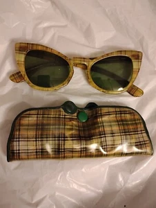 B&L Ray Ban 1950's Plaid Sunglasses With Matching Case - Picture 1 of 11