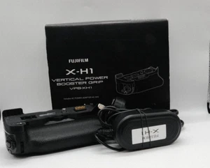 Fujifilm VPB-XH1 Vertical Battery Grip Holder Hand Grip for Fuji X-H1 & AC power - Picture 1 of 7