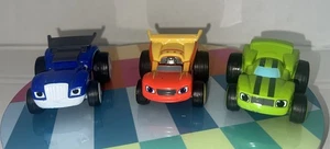 Lote de máquinas Blaze And The Monster coches de carreras diecast pickle trituradora neumáticos de goma - Imagen 1 de 2