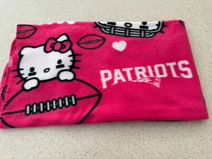 NFL New England Patriots Hello Kitty Throw Blanket 40"x50" - Picture 1 of 7