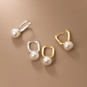 Pendientes de aro colgantes de perlas de agua dulce con botón de plata maciza 925 de 8 mm - Imagen 1 de 5