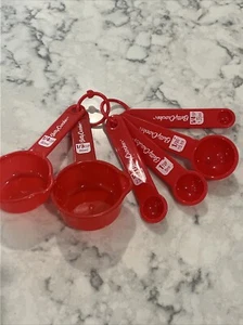 Betty Crocker measuring cups/spoons attached - red plastic 6 Total - Picture 1 of 3