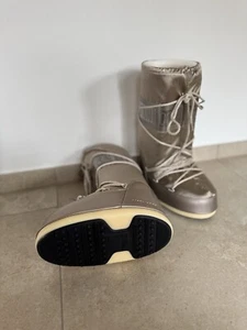 Moon Boot Icon Glance – Winterstiefel in Platinum, Größe 39-41, Neu & Original - Bild 1 von 4