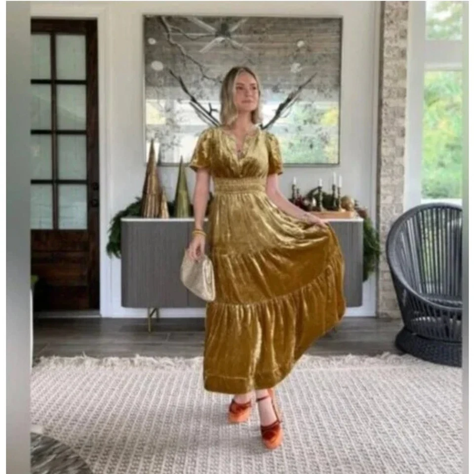 Maxi Vestido Anthropologie Terciopelo Pequeño Dorado Boho Lujo En Niveles Fiesta Vacaciones Glamour Foto 1 de 4