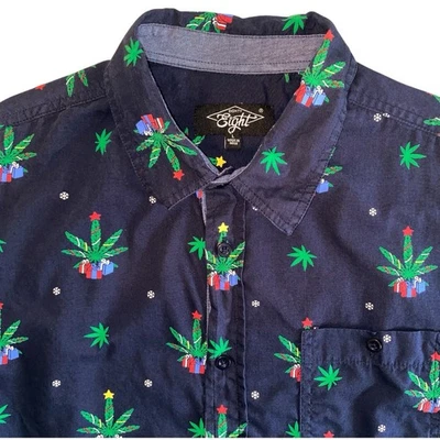 EIGHTY EIGHT ☆ Weed Leaf Christmas Short Sleeve Button Up Shirt ☆ Size Large - Image 1 of 4