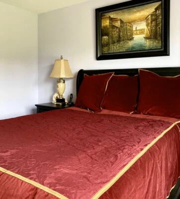 Ralph Lauren Venetian Court Burgundy Velvet Jacquard Duvet Cover, Queen - Image 1 of 4