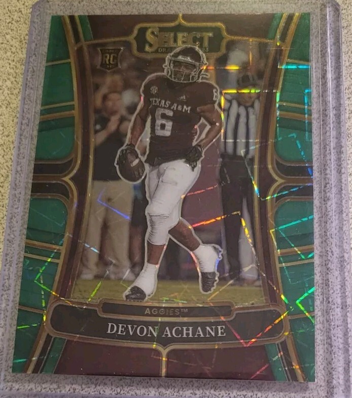 2023 Select Draft Picks Concourse Green Lazer Prizm Devon Achane Rookie RC