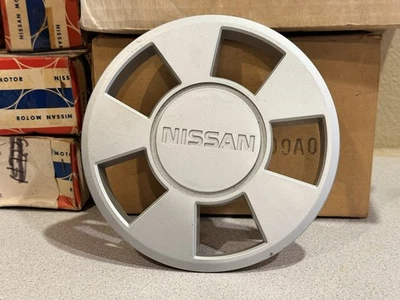 Nissan 200SX 1988 tapa central de rueda 999H1-28000 nuevo de stock Foto 1 de 3