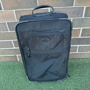 TUMI 22” Upright Wheeled Expandable Carry On Black Suitcase 2279D3 Ballistic - Picture 1 of 10