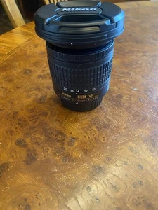 Nikon NIKKOR AF-P DX 10-20mm f/4.5-5.6G VR Obiettivo - Foto 1 di 8