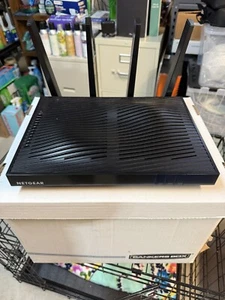 NETGEAR R8500 1000 Mbps 6 Port 2166 Mbps Wireless Router - Picture 1 of 3