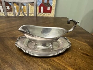 Reed & Barton Gravy Boat & Underplate Silverplate - Picture 1 of 6