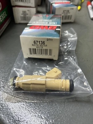 BWD 67136, inyector de combustible, para modelos seleccionados 96-05 Buick/Chevy/Oldsmobile/Pontiac Foto 1 de 4