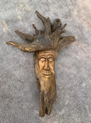 MID-CENTURY. MADERA DE RAÍZ DE BOSQUE NEGRO TALLADA A MANO ALEMANA. ESCULTURA ESPÍRITU GNOMO. Foto 1 de 4