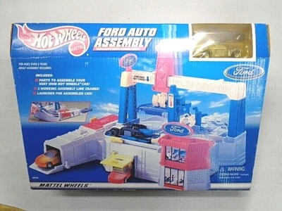  Conjunto automático Ford Mattel #65752 Hot Wheels Foto 1 de 4