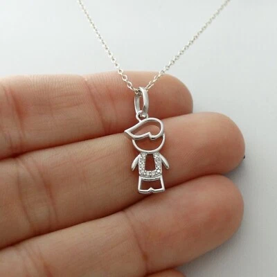 Colgante niño diamante simulado corte redondo de 0,30 quilates chapado en oro blanco de 14 quilates Foto 1 de 4