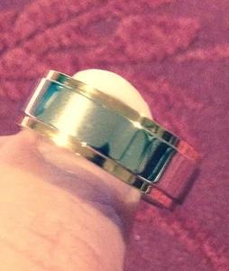 ATTRAKTIVER BICOLOR RING AUS EDELSTAHL FÜR HERREN ODER DAMEN, GRÖSSE 11 - Bild 1 von 5