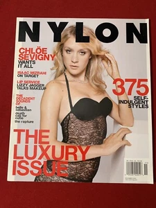Nylon Magazine Issue 11/03 November 2003 CHLOE SEVIGNY - Bild 1 von 12