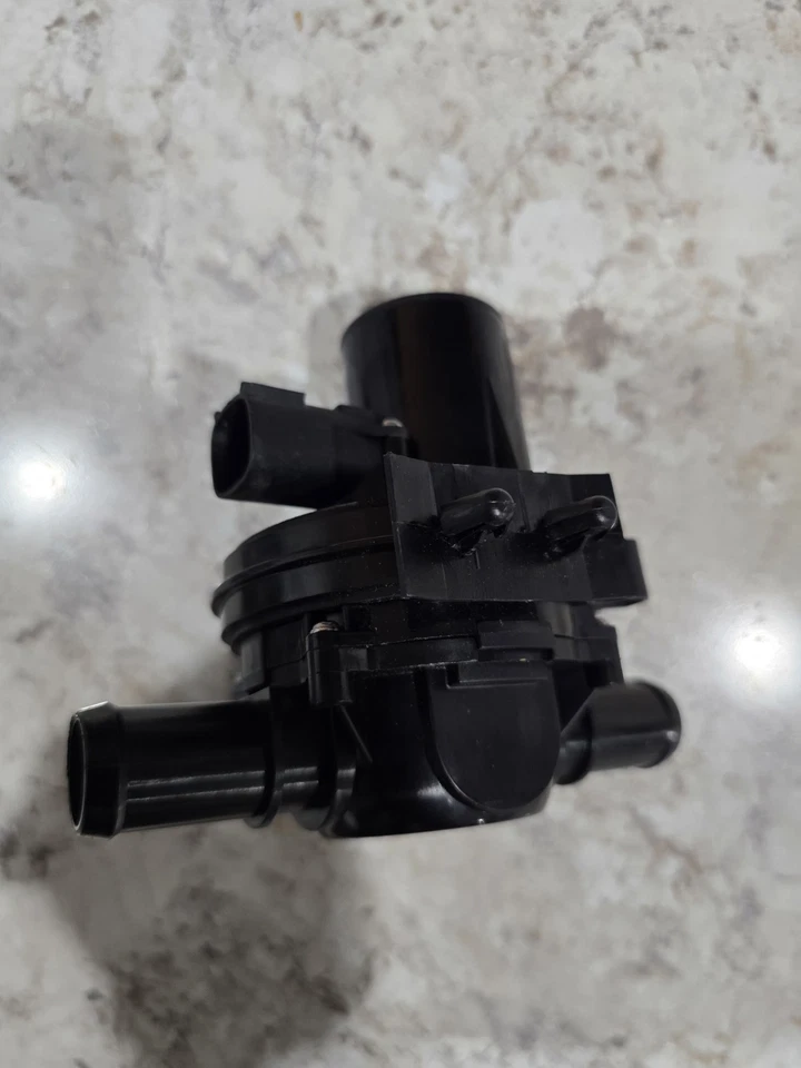 1x Válvula de control de refrigerante de calefacción de 3 vías para motor diésel Ram 1500 3,0 L 2014-2019 Foto 1 de 4