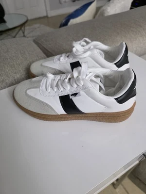 Zapatilla deportiva Moby para mujer Rocket Dog, blanca gris, talla 7 - nueva sin etiquetas Foto 1 de 4