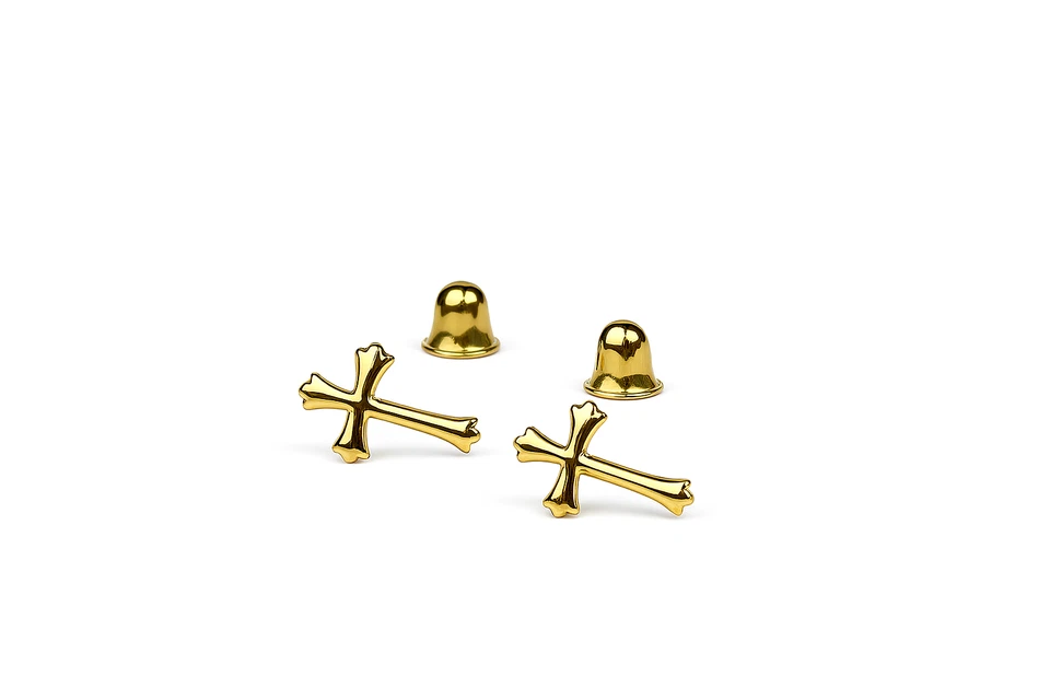 Hermosos aretes cruzados de oro amarillo de 14K de tendencia para mujer Foto 1 de 1