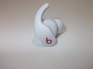 Genuine Beats Fit Pro True Wireless In-Ear Earbuds A2577 RIGHT SIDE - White - Picture 1 of 5