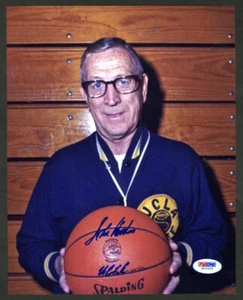 Foto firmada por John Wooden Coach 8x10 + Pirámide autografiada por UCLA BRUINS PSA TED - Imagen 1 de 1