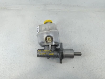 2002-2005 Jeep Liberty Brake Master Cylinder NWFLV - Image 1 of 4