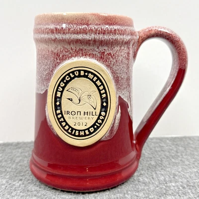 Taza Iron Hill Brewery Club Member 2012, cerámica esmaltada por goteo, gres Beer Stein Foto 1 de 4