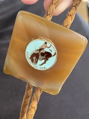De Colección Piedras Preciosas Ágata Piedra Bolo Vaquero Western Pendleton O Rodeo Pin Marrón Foto 1 de 4