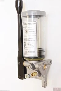 CLHA-20 Manual Grease Pump Unit for NLGI #0, #00, #000, 600ml, Machine Mount - Picture 1 of 6