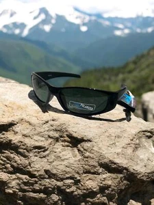 Mountain Shades Sportster POLARIZED Sunglasses (Black) - Picture 1 of 2