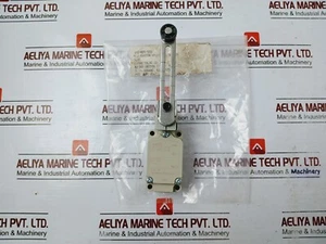 Azbil 1LS3-JK General Purpose Compact Limit Switch 0.1A 125VAC 30VDC - Picture 1 of 8