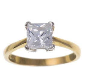 Square Princess Solitaire Ring Solid 9ct Yellow Gold Hallmarked British Made - Picture 1 of 4