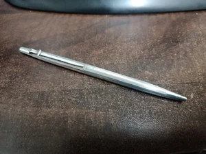 VINTAGE SWISS CARAN d`ACHE MADISON SILVER BALLPOINT PEN 1970's HEWLETT PACKARD - Picture 1 of 6