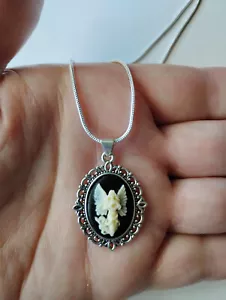 Ciondolo angelo cammeo avorio su argento nero incastonato catena sterling 925 - Foto 1 di 4