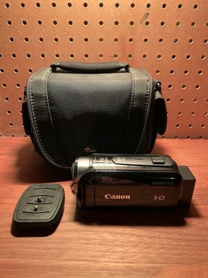 Canon Vixia HF R50 Camcorder W/ Mount & 128 GB memory Card - Image 1 of 4