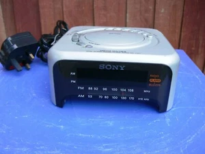 Sony Digital Dual Alarm FM/AM Radiowecker ICF-C317 Dream Machine - Bild 1 von 8