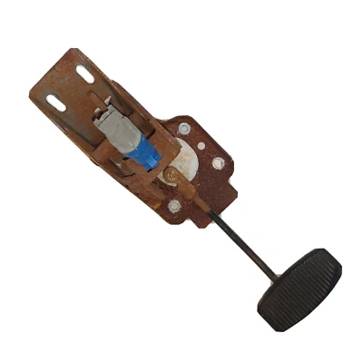 08-14 Ford Econoline E-450 Van V10 Complete Brake Pedal & Mount w Pad & Switch - Image 1 of 4