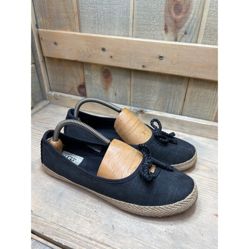 Scarpe slip on UGG Australia da donna taglia 8 5 in tela nera con dettagli in corda e gomma