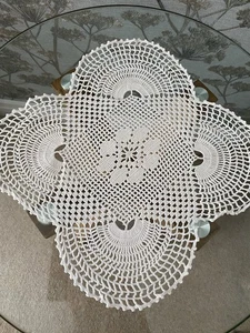ALFOMBRA DE MESA CUADRADA VINTAGE BLANCA DE ALGODÓN CROCHET ENCAJE ~ 14" X 14" - Imagen 1 de 2