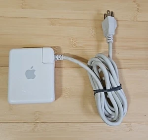 Apple Airport Express A1084 54 Mbps Wireless G Router (M9470LL/A) - Afbeelding 1 van 3