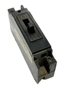 General Electric TE11020 1 Pole Circuit Breaker 20A 125V 1 Phase Bolt-On Mount - Picture 1 of 2