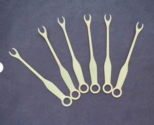 New Tupperware Cocktail Swizzle Stirrers & Picks 6 pc Set ~ Pastel Yellow ~ New - Picture 1 of 1